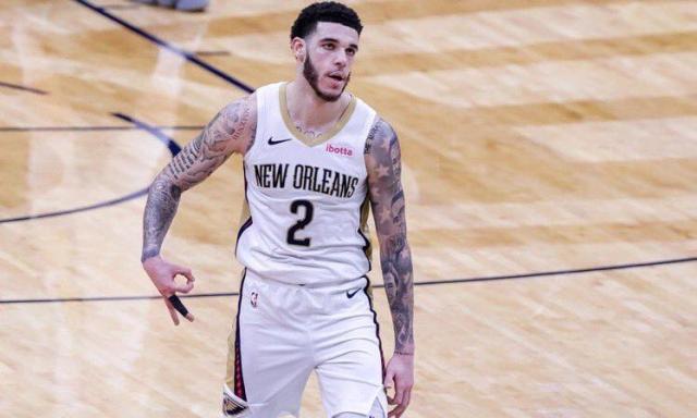 开云体育入口-单场8记三分！拥有投篮技能包的球哥何愁大合同？