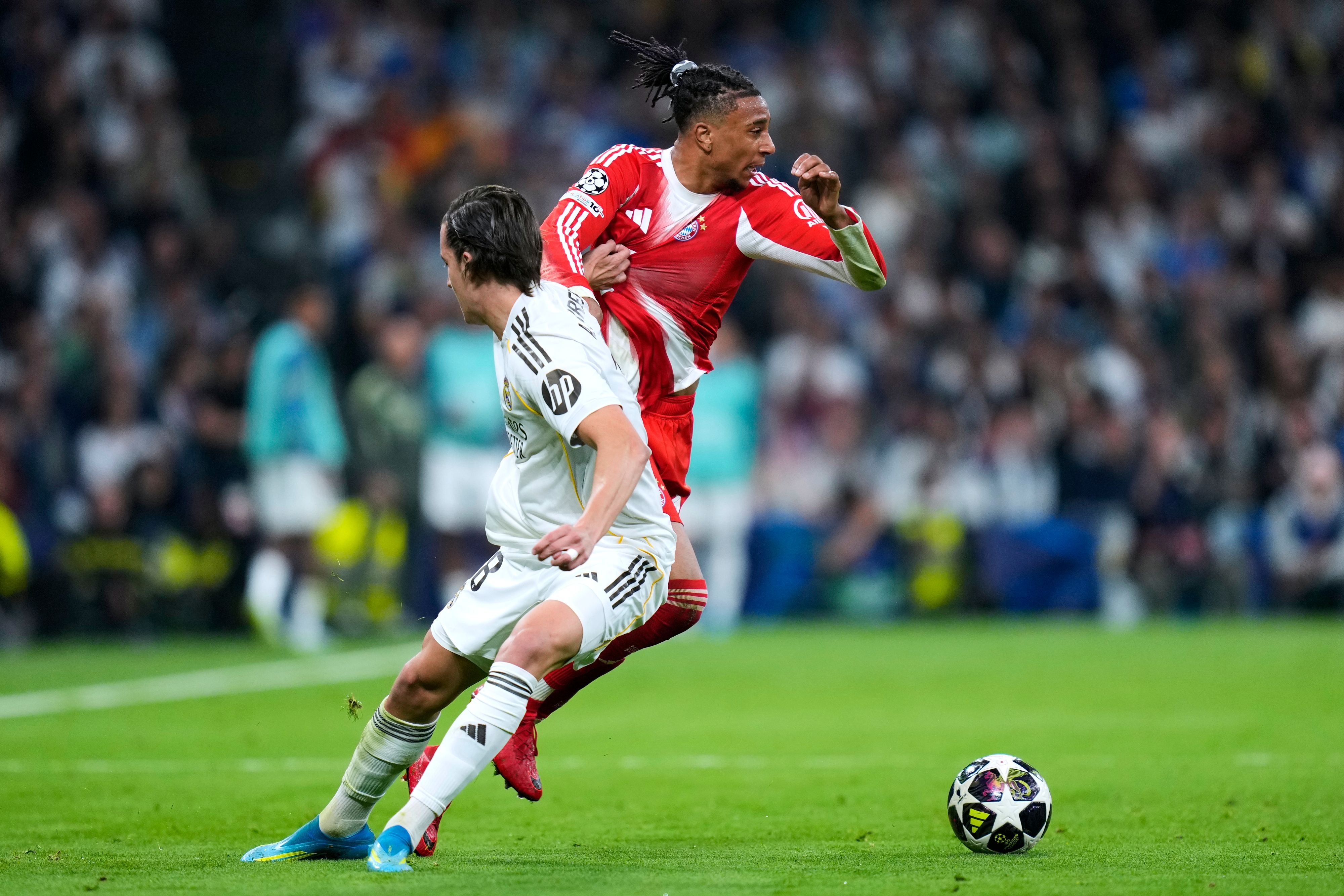 开云APP-马卡：贝林带队反扑却无力回天，赫伊森饱受煎熬A费被奥利塞拿捏